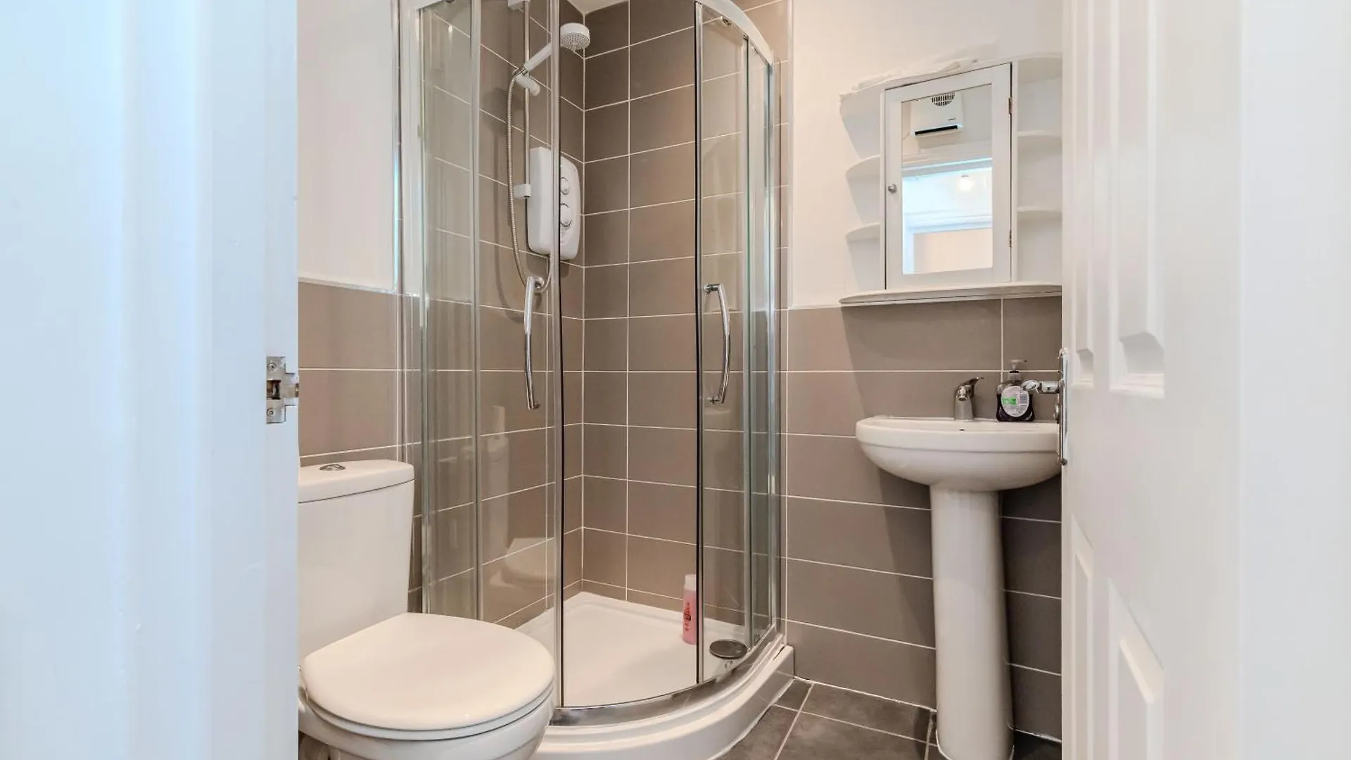 Modern Flat Near Brighton Centre Apartment